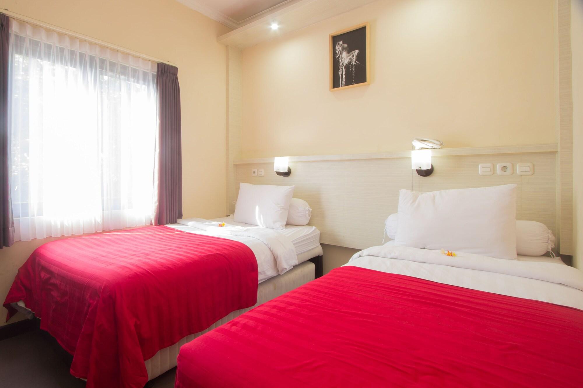 Maxi Hotel Kedonganan Jimbaran Екстериор снимка