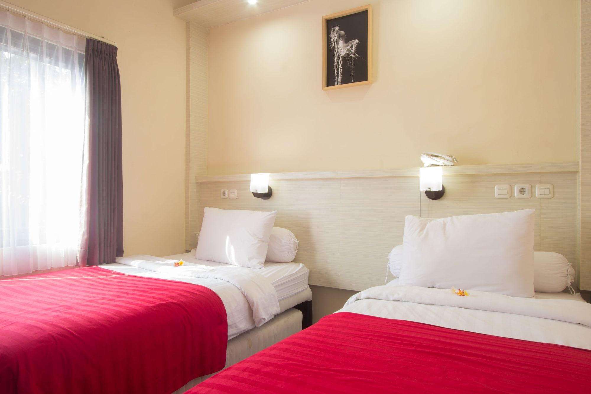 Maxi Hotel Kedonganan Jimbaran Екстериор снимка