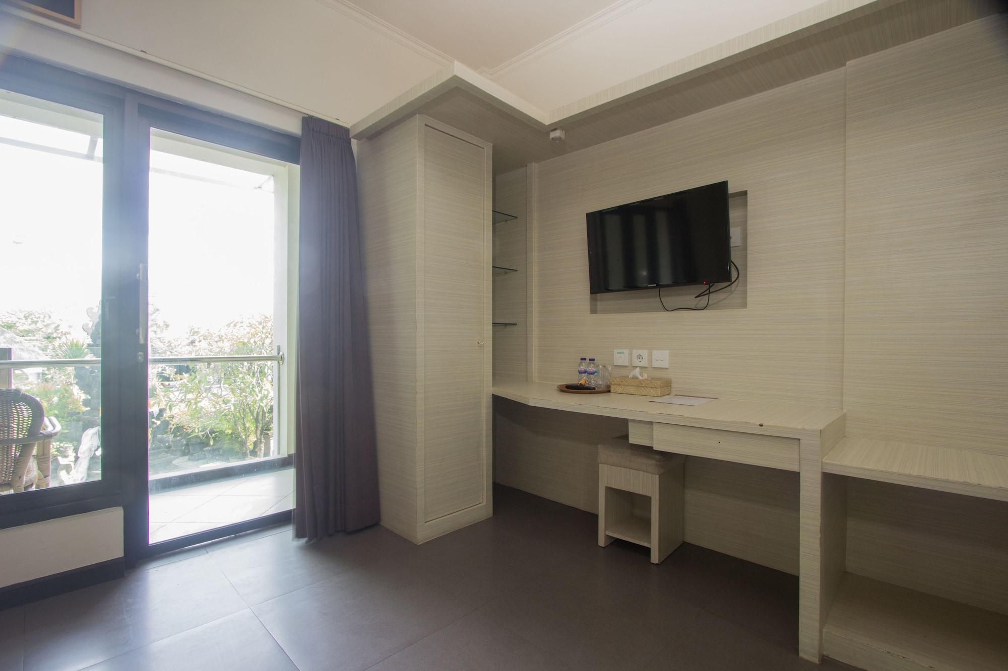Maxi Hotel Kedonganan Jimbaran Екстериор снимка