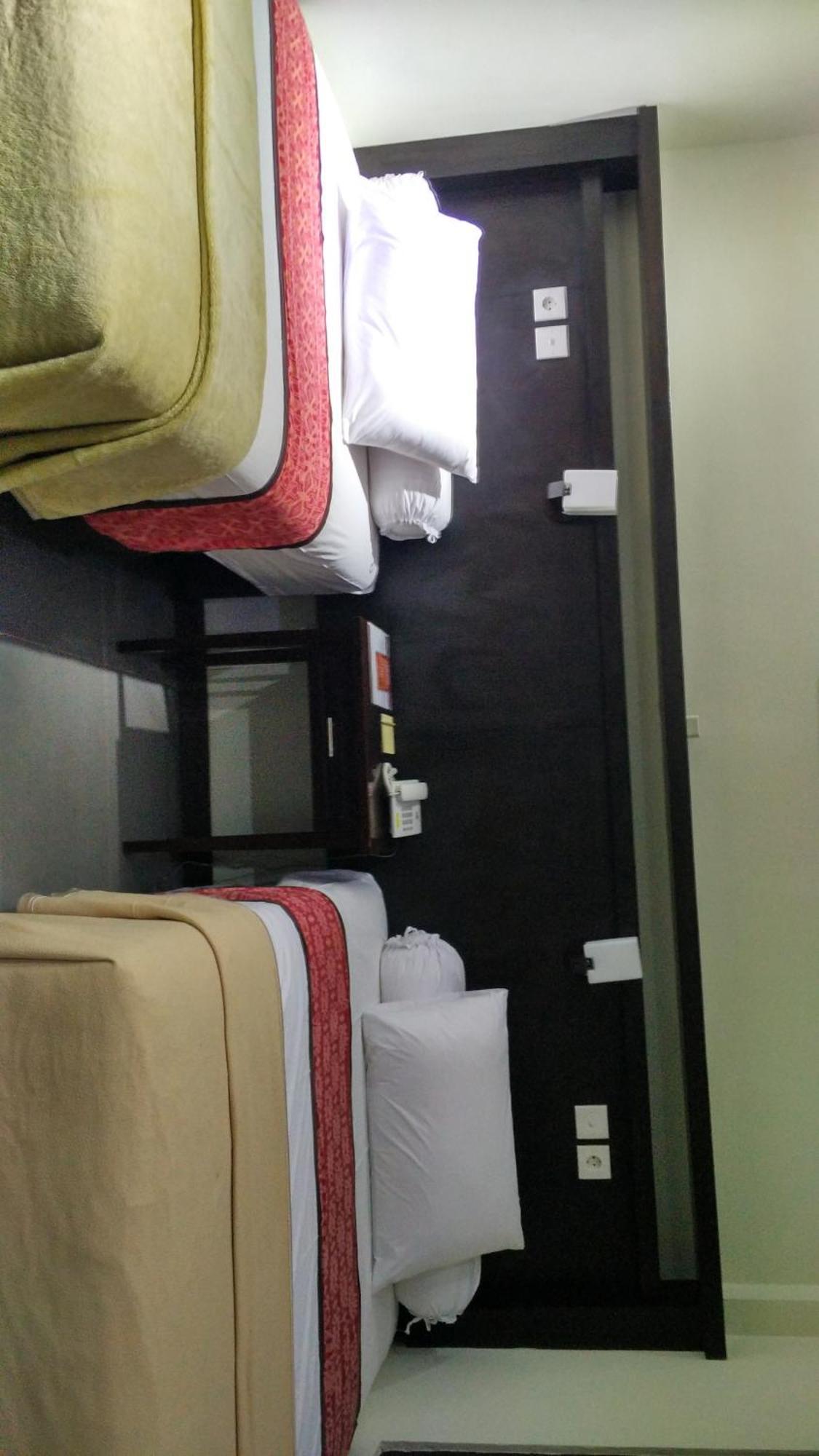 Maxi Hotel Kedonganan Jimbaran Екстериор снимка