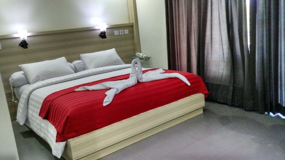 Maxi Hotel Kedonganan Jimbaran Екстериор снимка