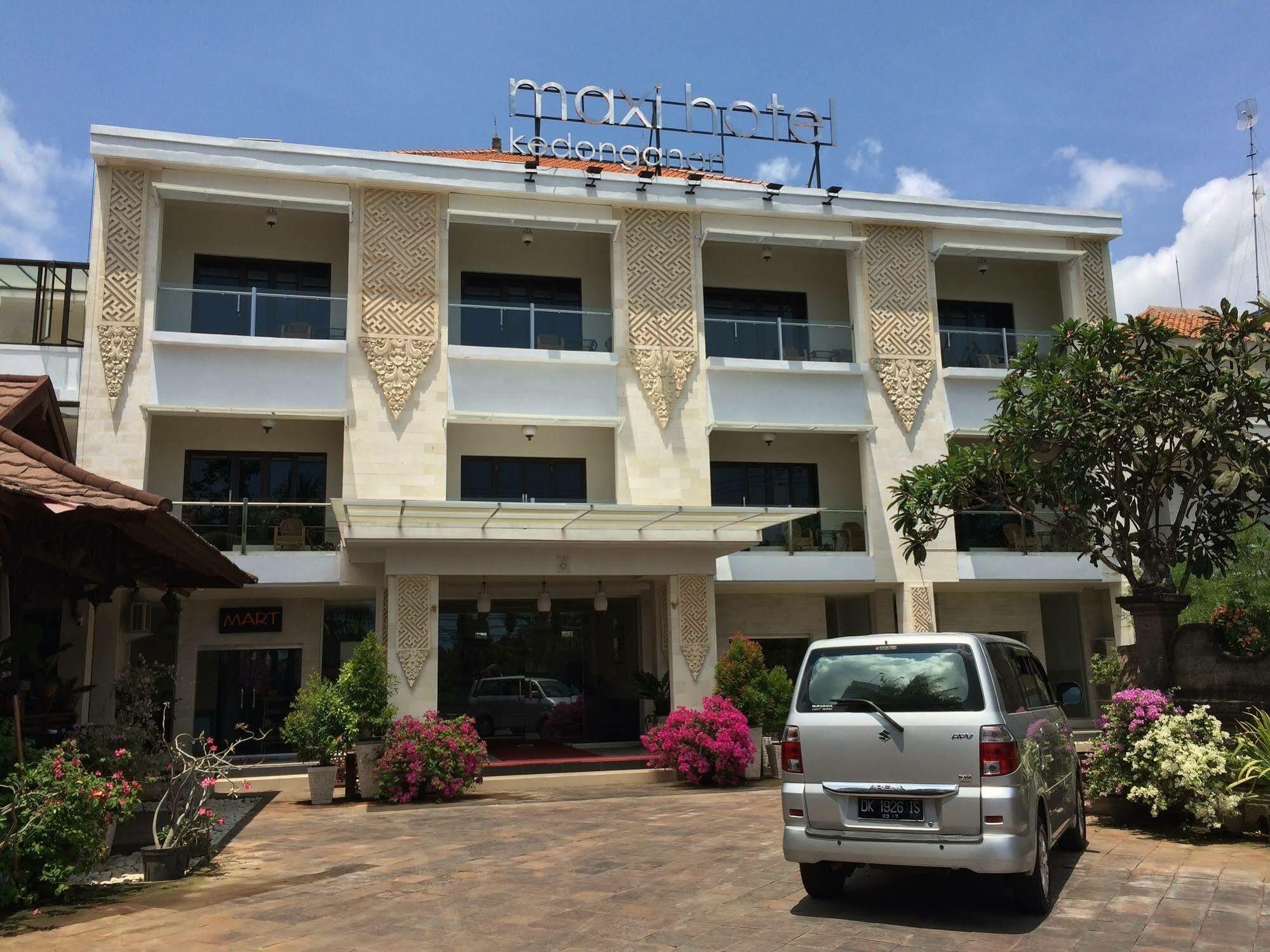 Maxi Hotel Kedonganan Jimbaran Екстериор снимка